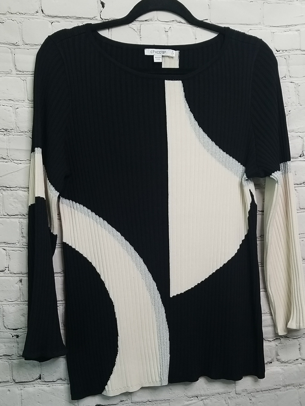 Chico's Black White Silver Sweater Large Long Sleeve